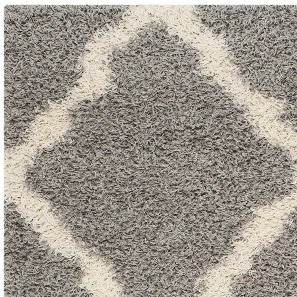Ivory and Grey Geometric Shag Rug, Synthetic 5'1" x 7'6"