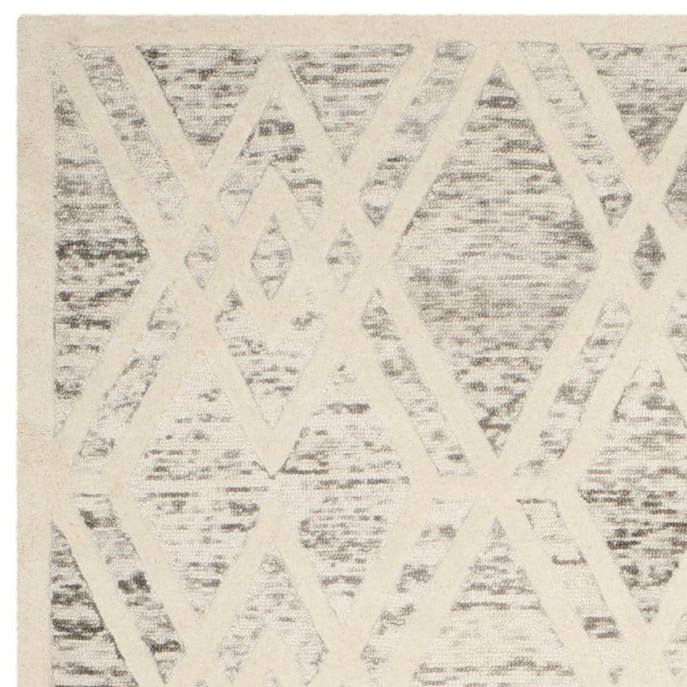 Light Brown and Ivory Hand-Tufted Wool Area Rug, 5' x 8'