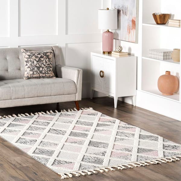 4 ft. x 6 ft. Gray Emlyn Diamond Lattice Tasseled Area Rug