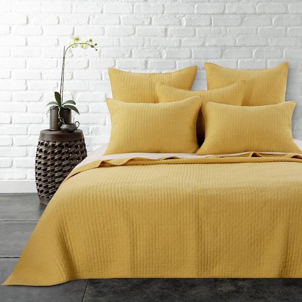LEVTEX HOME Cross Stitch Yellow 3-Piece Solid Cotton King/Cal King Quilt Set