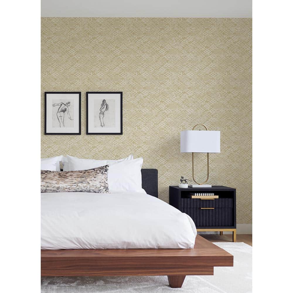 Helene Gold Glitter Geometric Non-Woven Wallpaper Roll