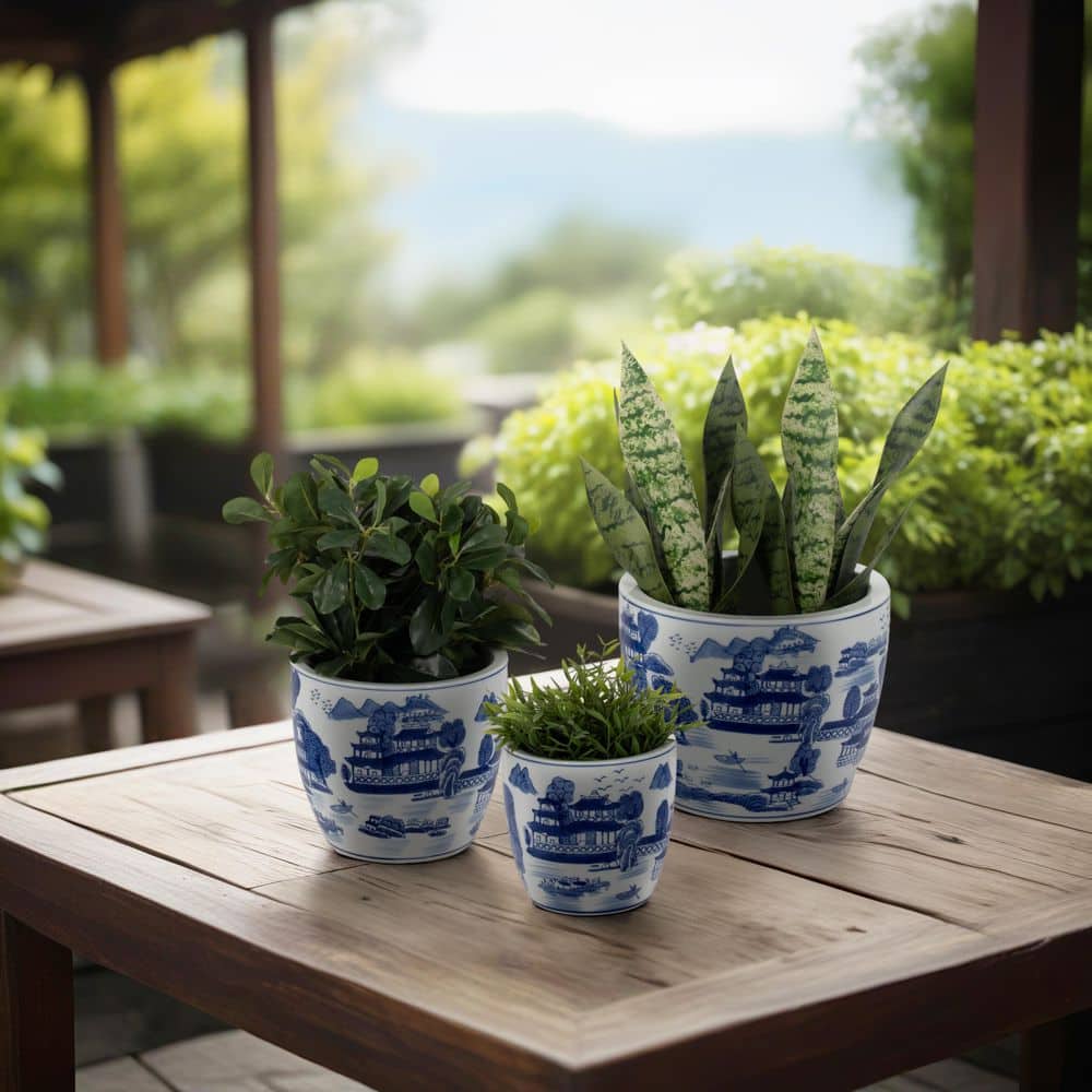 Liv & Skye 6 in. 8 in. and 10 in. Blue Ceramic Chinoiserie