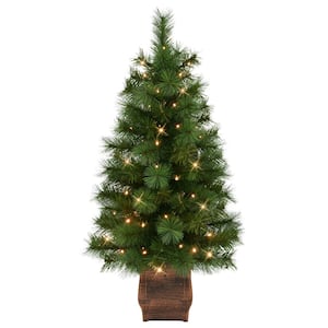 Puleo International Set of 2 Battery-Operated Pre-Lit Potted Wyoming Pine Artificial Christmas Trees
