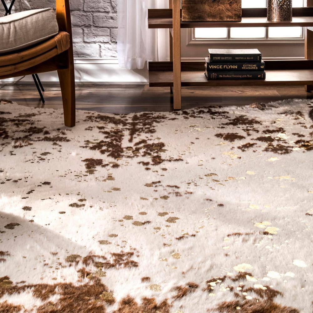 Luxurious Faux Cowhide Brown 5' x 6'7" Synthetic Area Rug