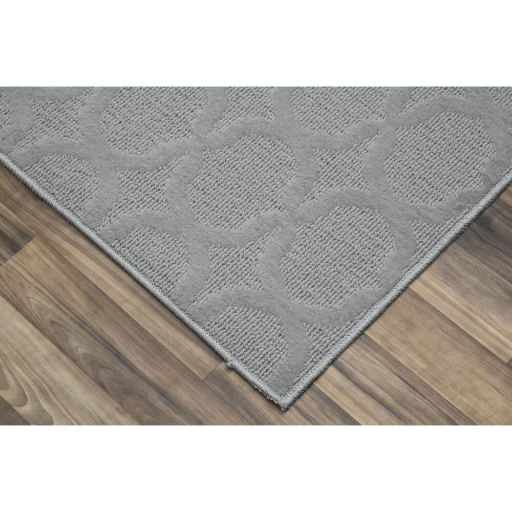 Silver Tufted Trellis 5' x 7' Rectangular Synthetic Area Rug