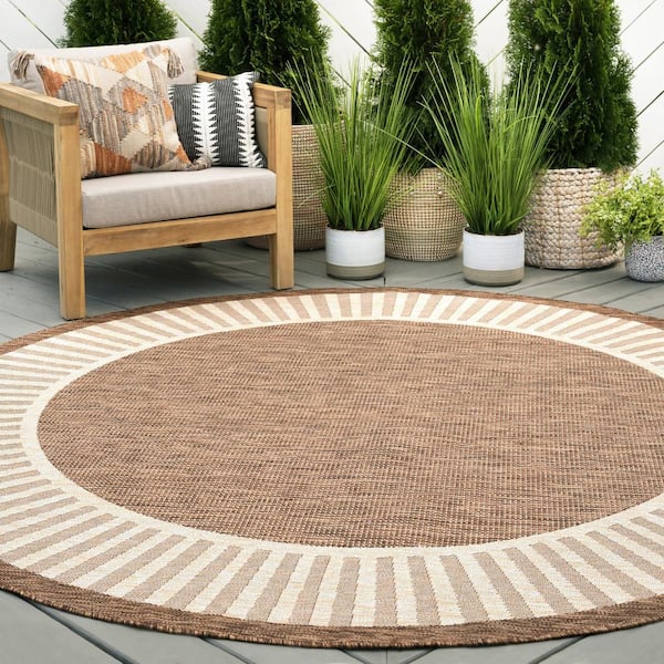 Eco Striped Border Brown 6 ft. Round Indoor/Outdoor Area Rug