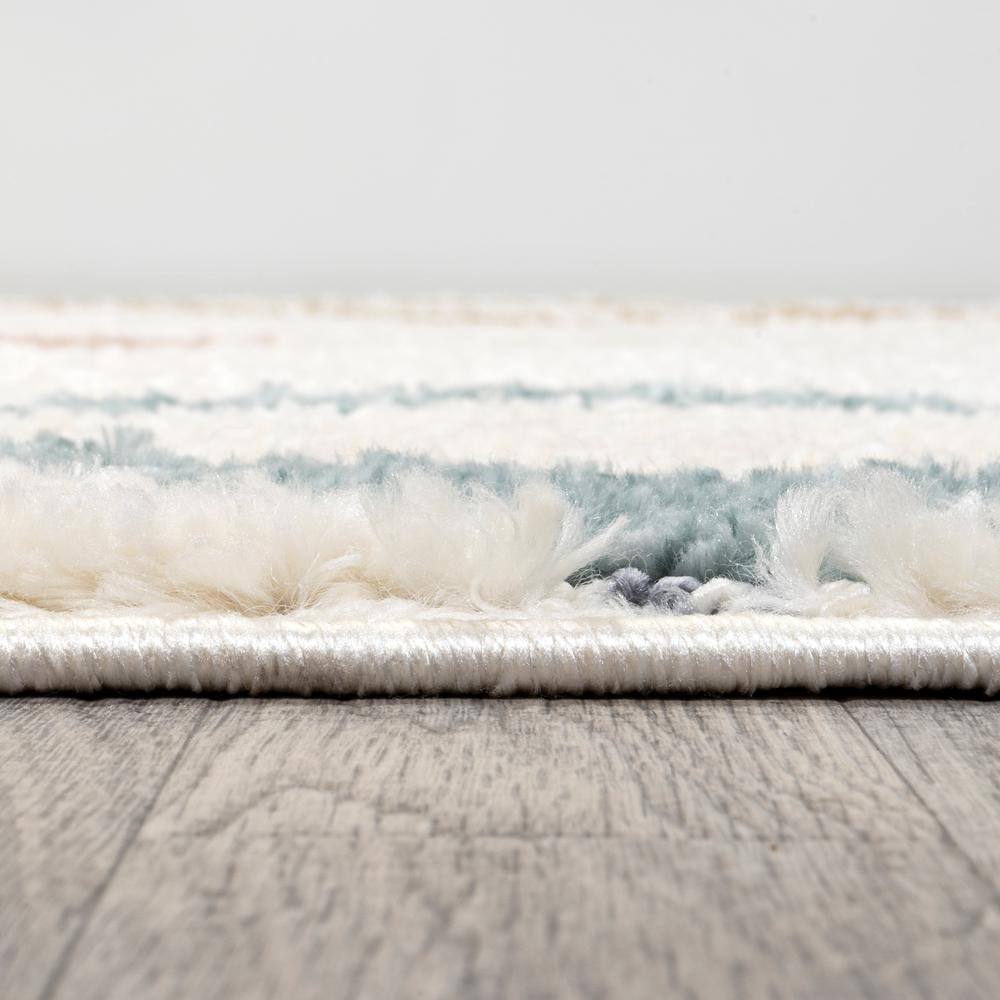 Amira Ivory Diamond High-Low 3' x 5' Synthetic Area Rug