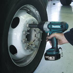 18V LXT Lithium-Ion Cordless 1/2 in. Sq. Drive Impact Wrench Kit, (3.0Ah)