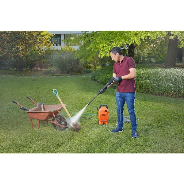 https://images.thdstatic.com/productImages/b3e98578-36b6-4919-9f36-f1b83301b554/svn/black-decker-corded-electric-pressure-washers-bepw1700-31_600.jpg