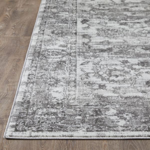 Rhane Vandian Cream 2 ft. x 3 ft. Oriental Polypropylene Area Rug