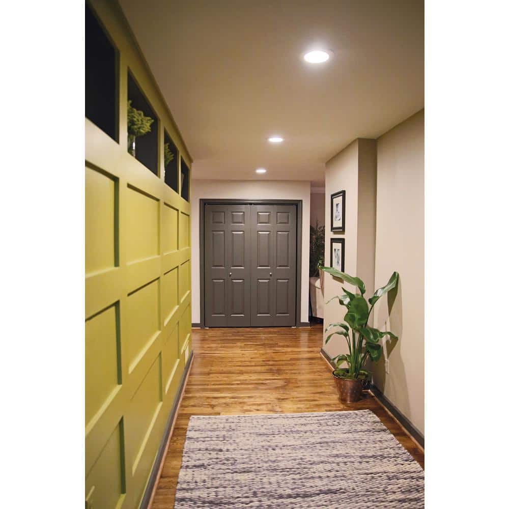 Sleek 4-Inch Aluminum Recessed Lighting Housing for Indoor/Outdoor Use