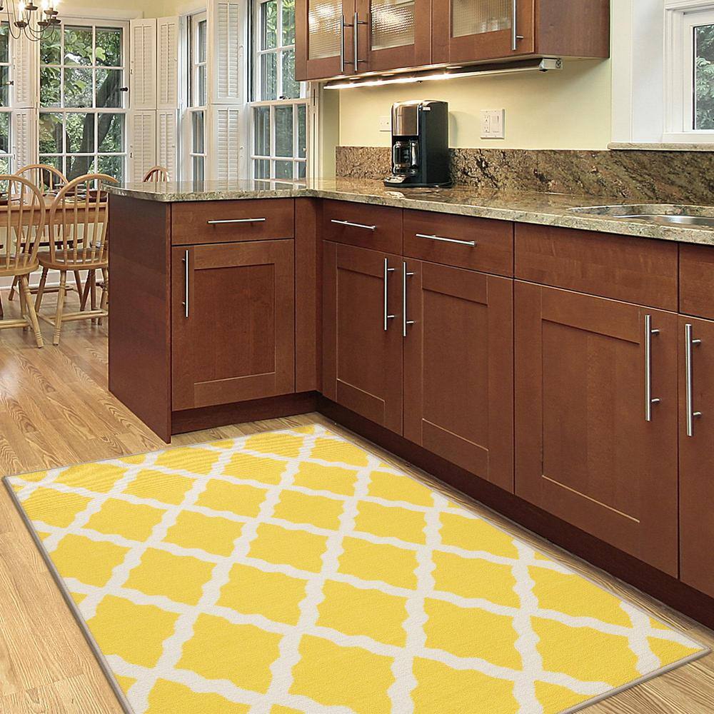 Yellow and White Moroccan Trellis Washable Kids Rug