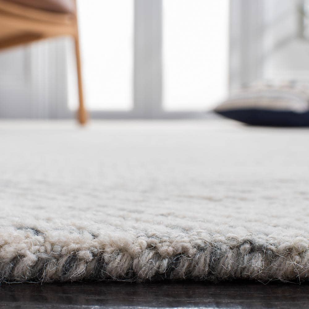 Handmade Dark Grey and Ivory Floral Wool Area Rug, 8' x 10'