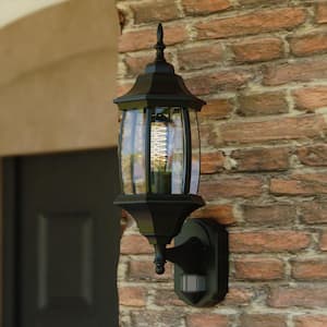 Rogers Park Aluminum 6.25 in. W 1-Light Black Motion Sensor Dusk to Dawn Outdoor Wall Lantern Clear Glass