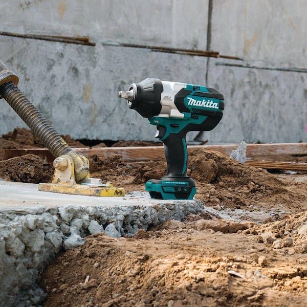 Makita 18V LXT Brushless Cordless High-Torque 1/2 in. Sq. Drive