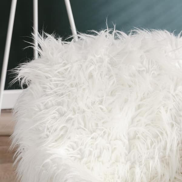 White fur best sale chair throw