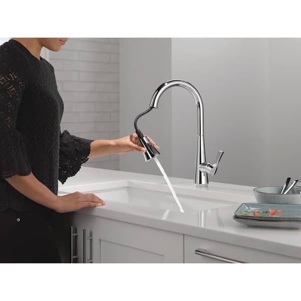 Banks Single-Handle Pull-Down Sprayer Kitchen Faucet with ShieldSpray in Chrome