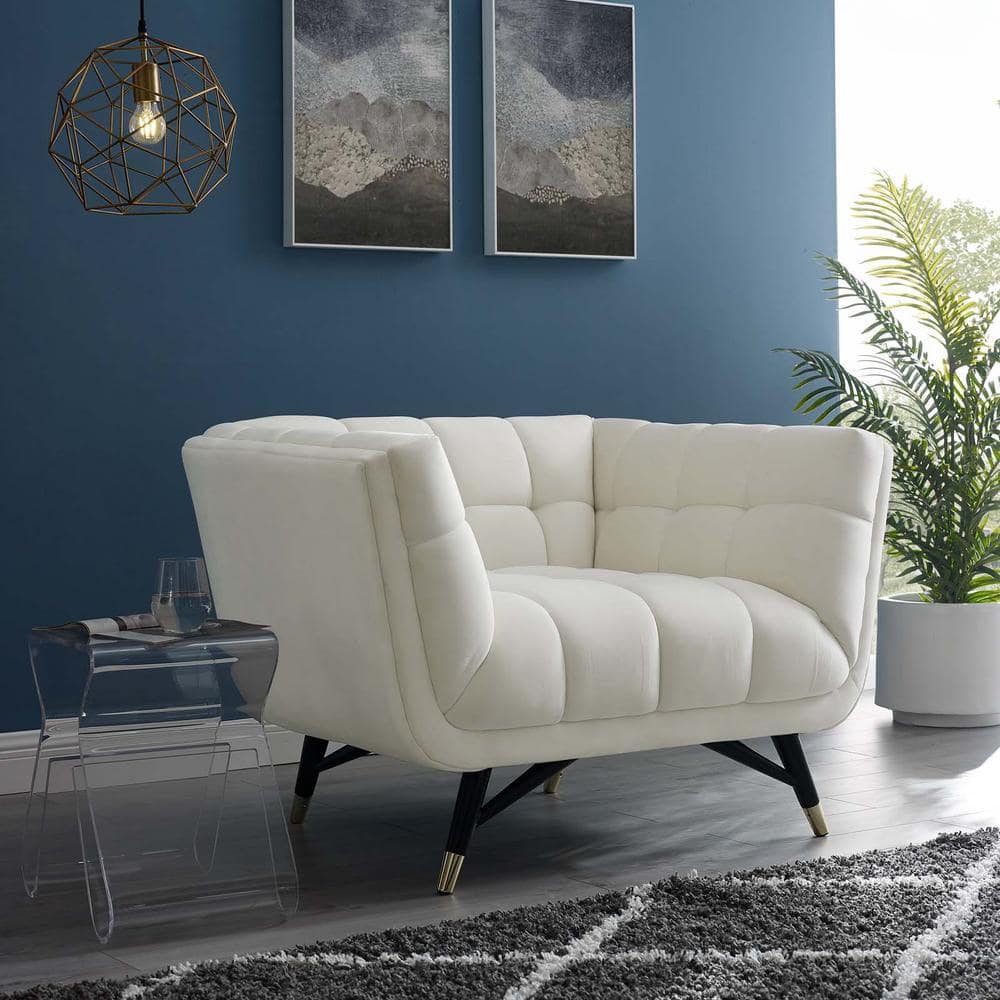 Chic Black Velvet Tufted Accent Chair with Splayed Birch Legs