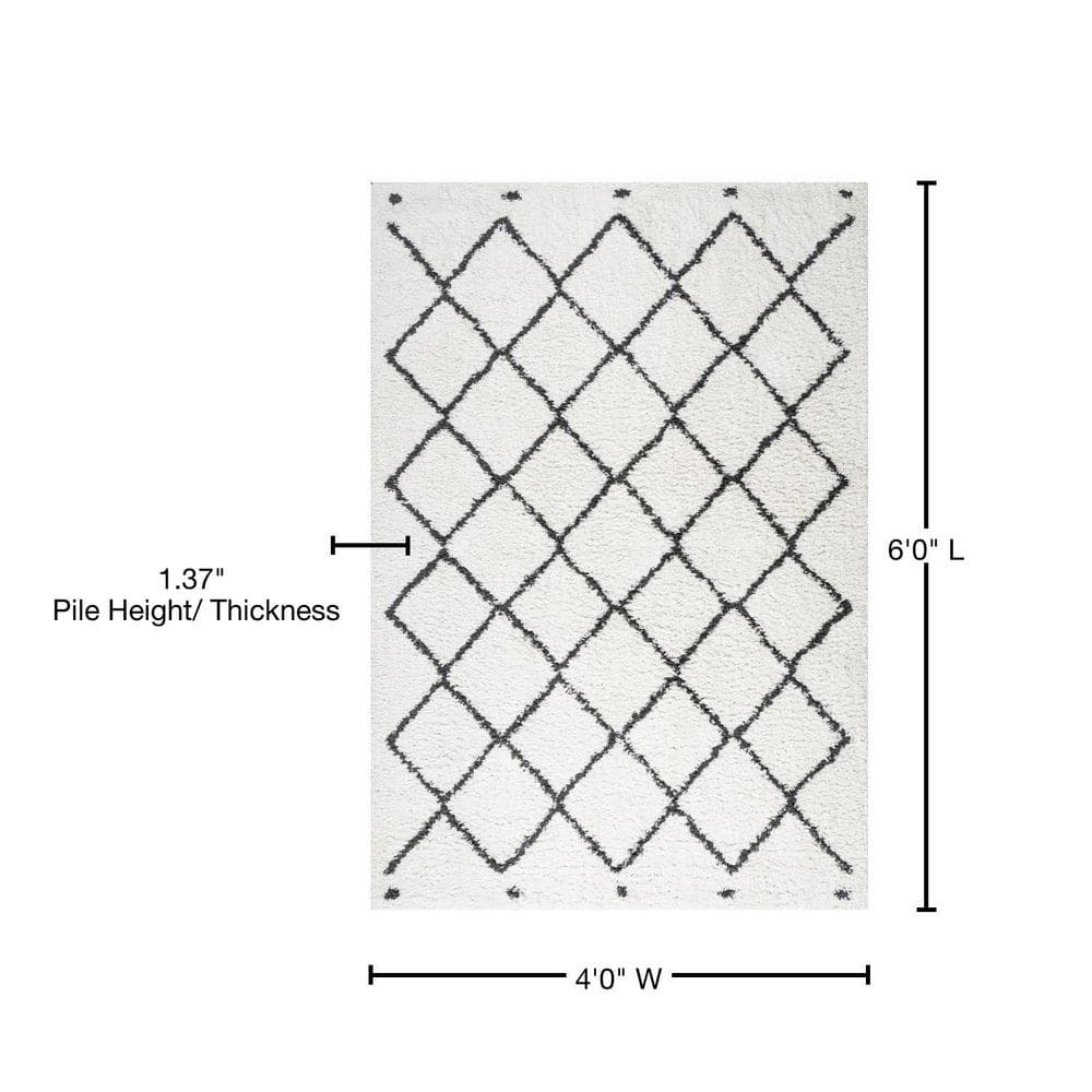 4' x 6' Black Diamond Shag Synthetic Area Rug