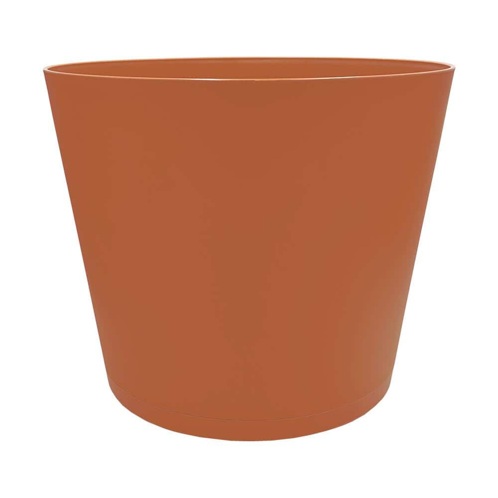 Kyra Medium Clay Plastic Round Planter with Attached Saucer (8 in. L x 8 in. W x 7.3 in. H) price history on PriceWatchPro