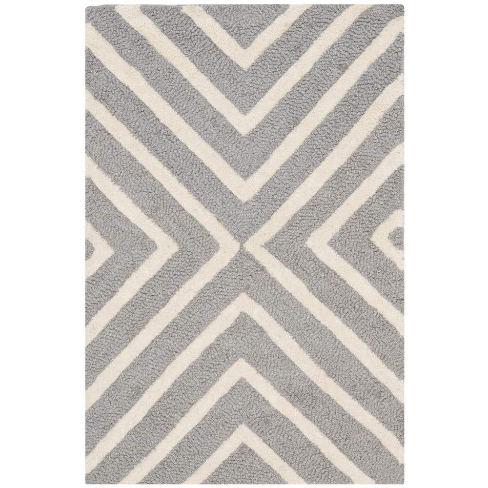 SAFAVIEH Cambridge Lilly Diamond Striped Wool Area Rug  Silver/Ivory  2  x 3