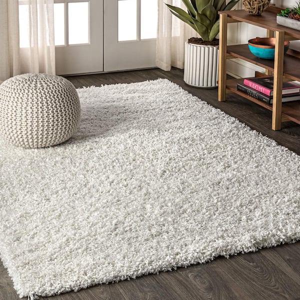 JONATHAN Y Mercer Shag Plush White 4 ft. x 6 ft. Area Rug