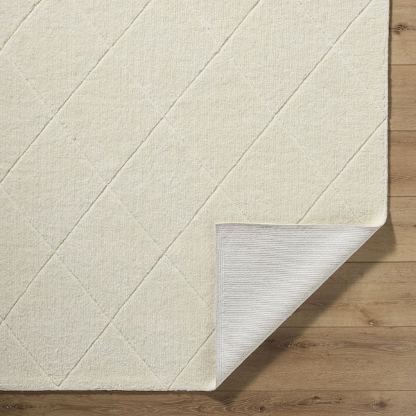 Wooly Cream Global 2 ft. x 4 ft. Indoor Area Rug