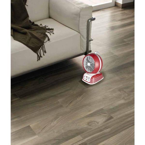 Modern Homes 10.25 in 1500-Watt Retro Round Fan Heater 99810 - The Home  Depot