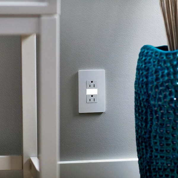 Legrand radiant White 15-Amp Decorator Night Light Residential Outlet Legrand radiant White 15-Amp Decorator Night Light Residential Outlet