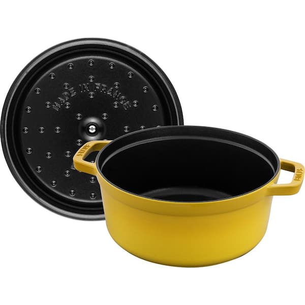 staubフライパン 22cm　シトロン staub Cast Iron 4 qt. Round Cast Iron Dutch Oven in Citron with