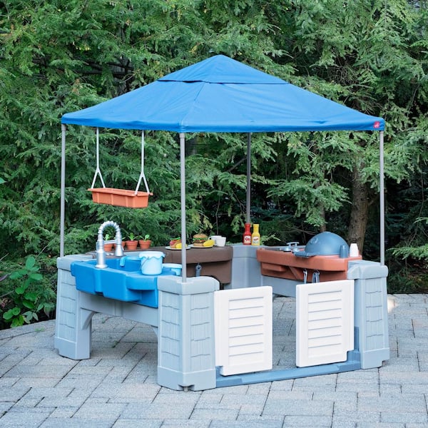 Step2 Grill and Splash Play Center for Kids with Shade Canopy and
