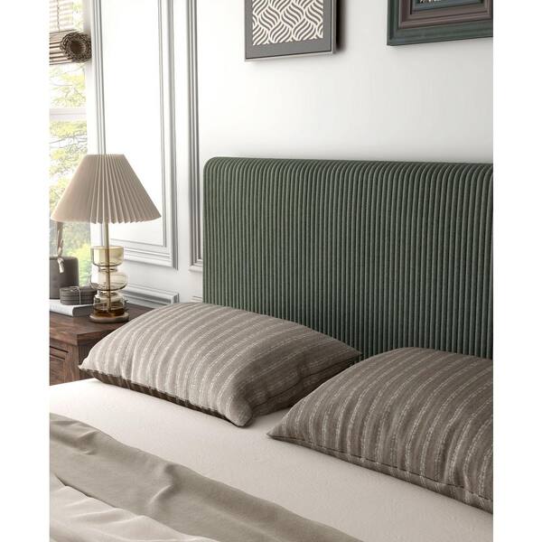 Furniture of America Turnney Upholstered Bed