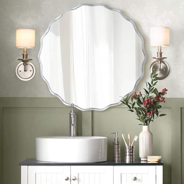 Hochwertiges 31.5 in. W. x 31.5 in. H Round Silver Aluminum Alloy Framed Scalloped Wavy Wall Mirror