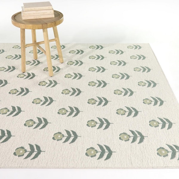 Caraway Green 7 ft. 10 in. x 10 ft. Floral Farmhouse Indoor/Outdoor Area Rug