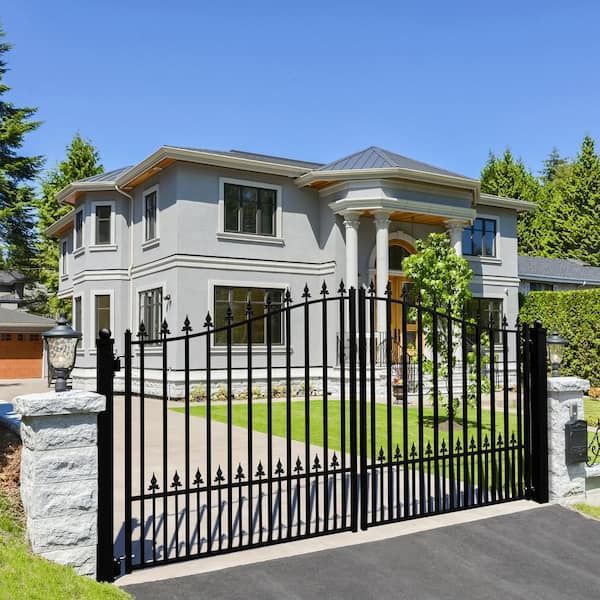 ALEKO Munich Style 16 ft. x 6 ft. Black Steel Dual Driveway Fence Gate