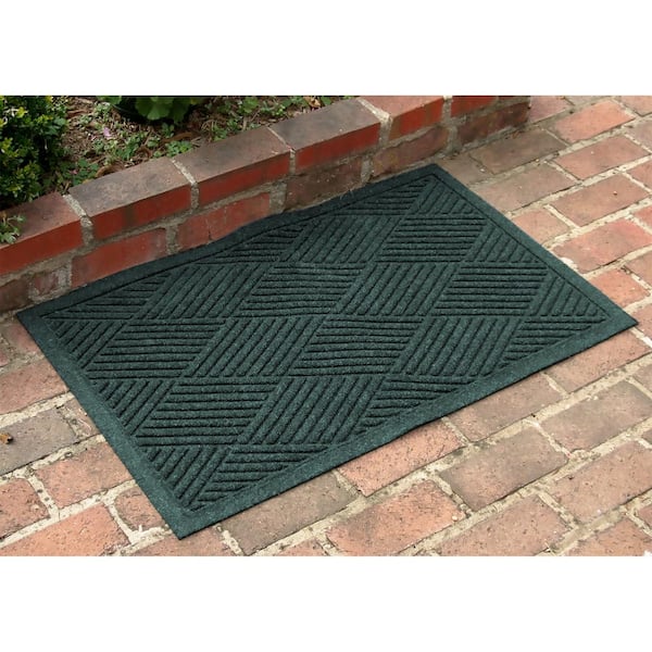 Waterhog Diamonds 23 in. x 35 in. PET Polyester Indoor Outdoor Door Mat Evergreen