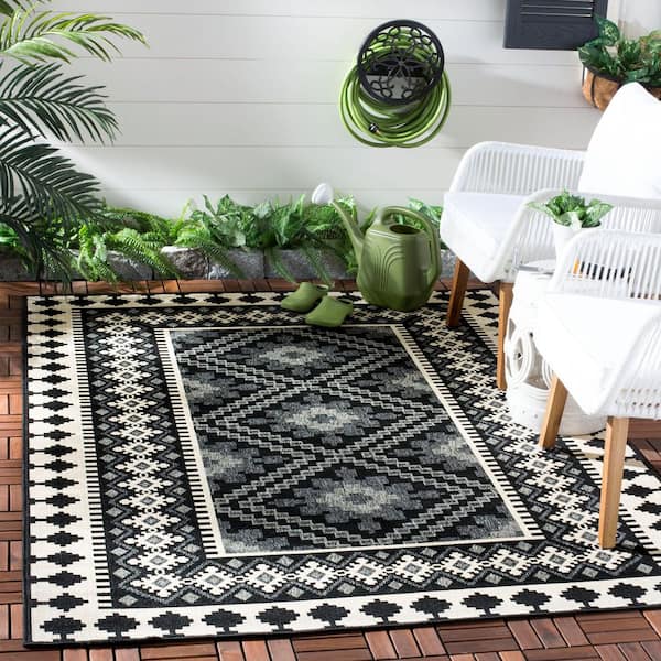 Veranda Black/Cream 7 ft. x 10 ft. Border Indoor/Outdoor Patio  Area Rug