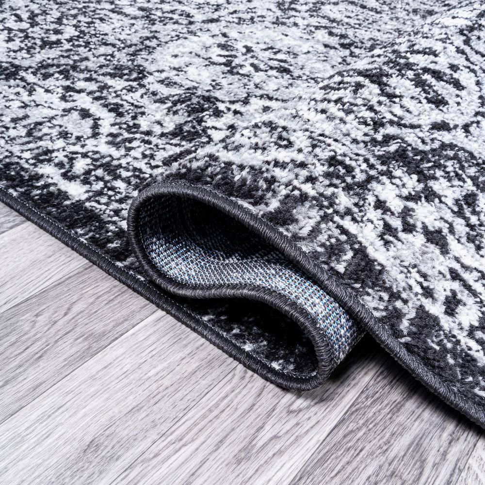 Bohemian Bliss Black/Ivory Synthetic 8' x 10' Easy-Care Area Rug