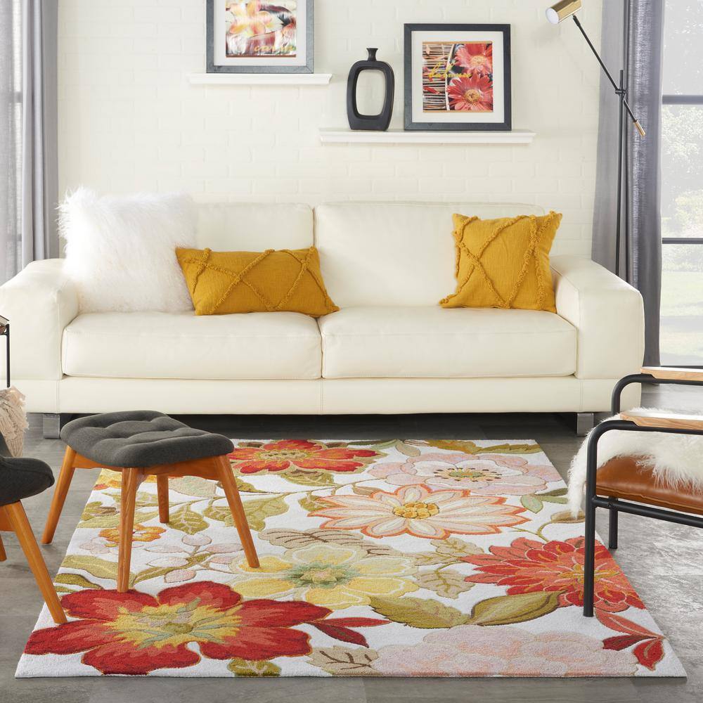 Ivory Whimsical Floral 5' x 7' Hand-Tufted Synthetic Rug