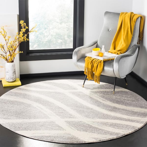 Adirondack Gray/Cream 8 ft. x 8 ft. Round Striped Area Rug