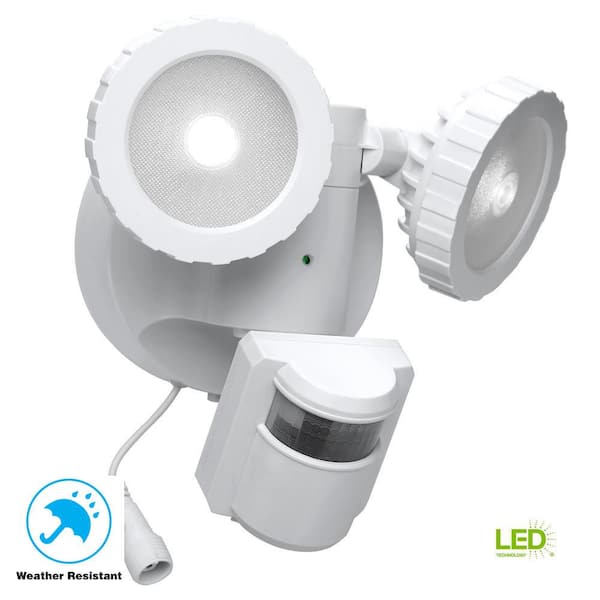 defiant solar motion security light