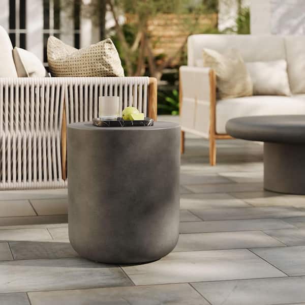 【HARTÔ】グレーモダンライト（マット調） MODWAY Brion Indoor-Outdoor Patio Concrete Stone Stool in Gray EEI