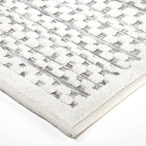 Quail Hollow Gray 7 ft. x 10 ft. Indoor/Outdoor Area Rug