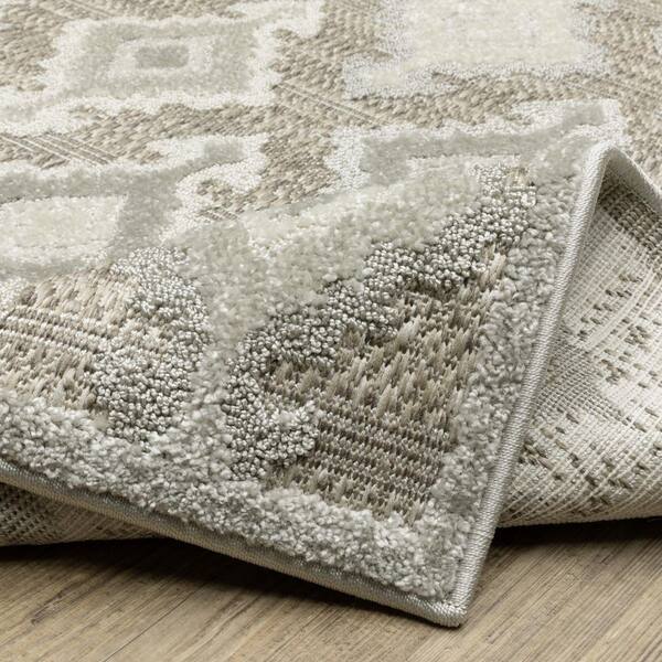 8' X 11' Beige And Gray Diamond Area Rug
