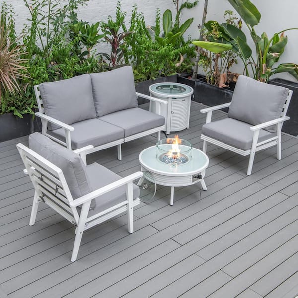 Leisuremod Walbrooke White 5-Piece Aluminum Round Patio Fire Pit Set with Grey Cushions, Slats Design and Tank Holder