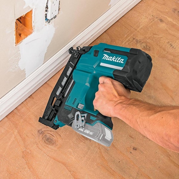 Makita XNB02Z 18V LXT Lithium-Ion 16-Gauge Cordless 2-1/2 in. Straight Finish Nailer (Tool Only) - 3