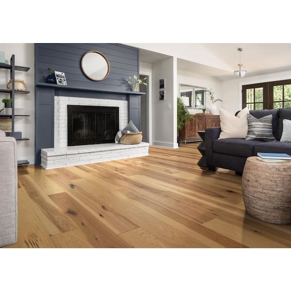 Shaw Valor Sweetbrier Hickory 1/2 in. T X 6.38 in. W Tongue and Groove Engineered Hardwood Flooring (25.4 sq.ft./case)