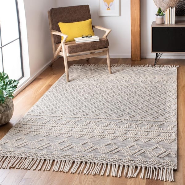 Natura 2 ft. x 3 ft. Ivory/Gray Border Geometric Area Rug
