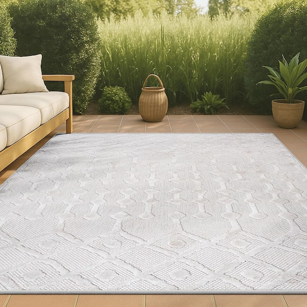 Peralta Moroccan Diamond Ivory 8 ft. x 10 ft. Indoor/Outdoor Area Rug