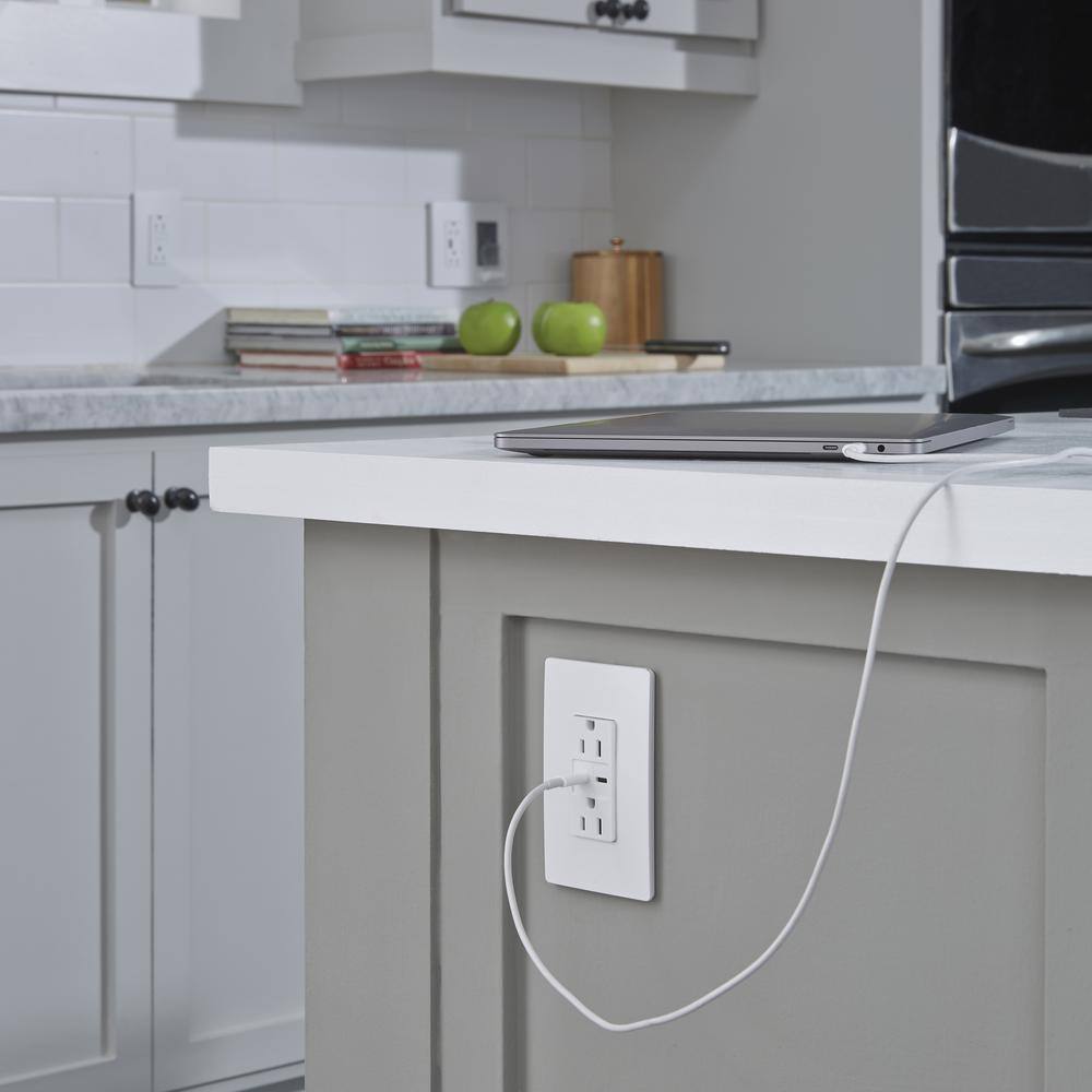 White Tamper Resistant Duplex Outlet with USB-C Ports